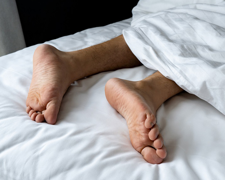 Existen beneficios de usar calcetines de compresión para dormir